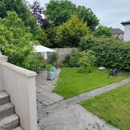 Spacious 4 Bedroom House In *